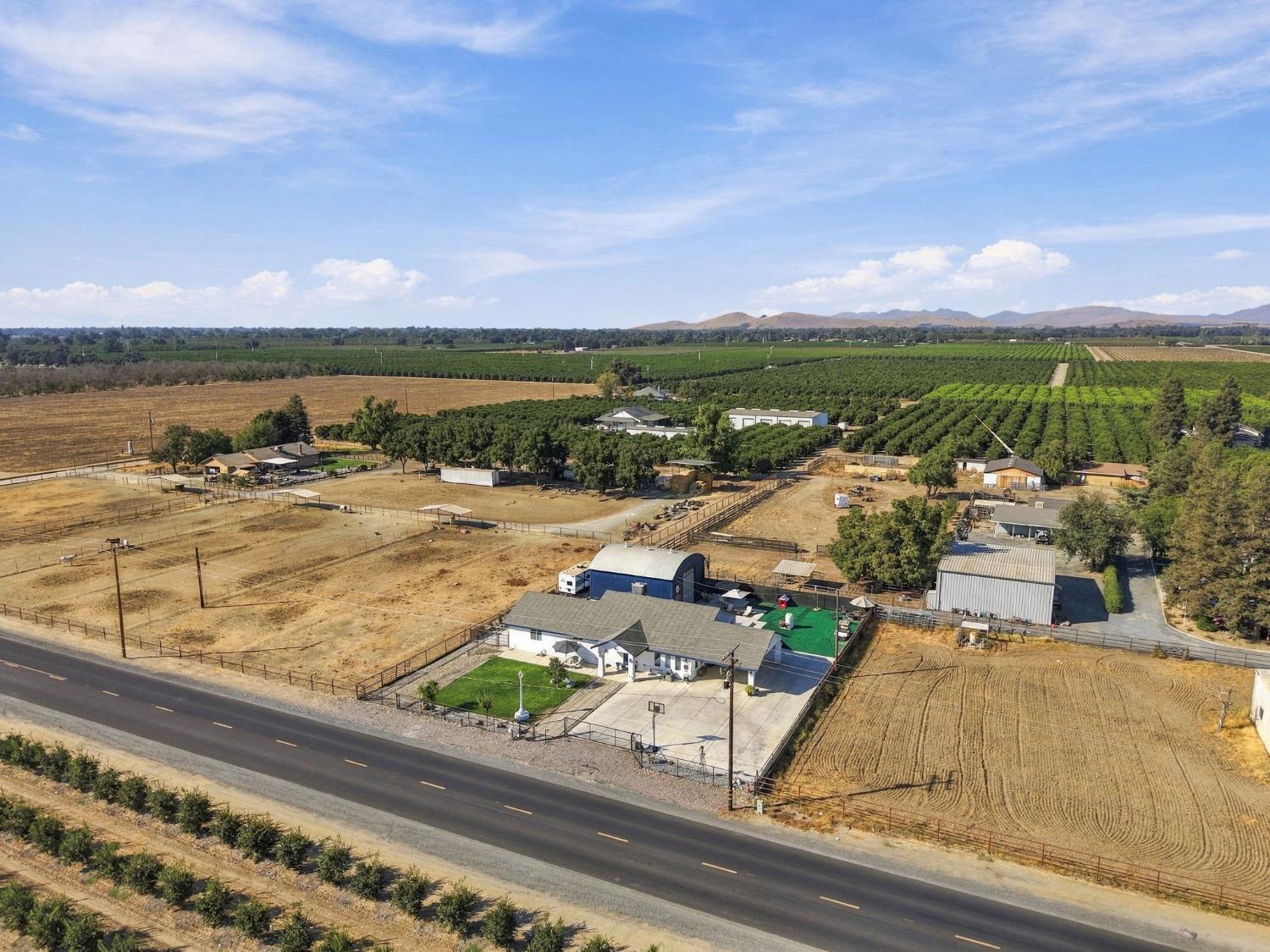 1644 W Marinette Ave, Exeter, CA 93221