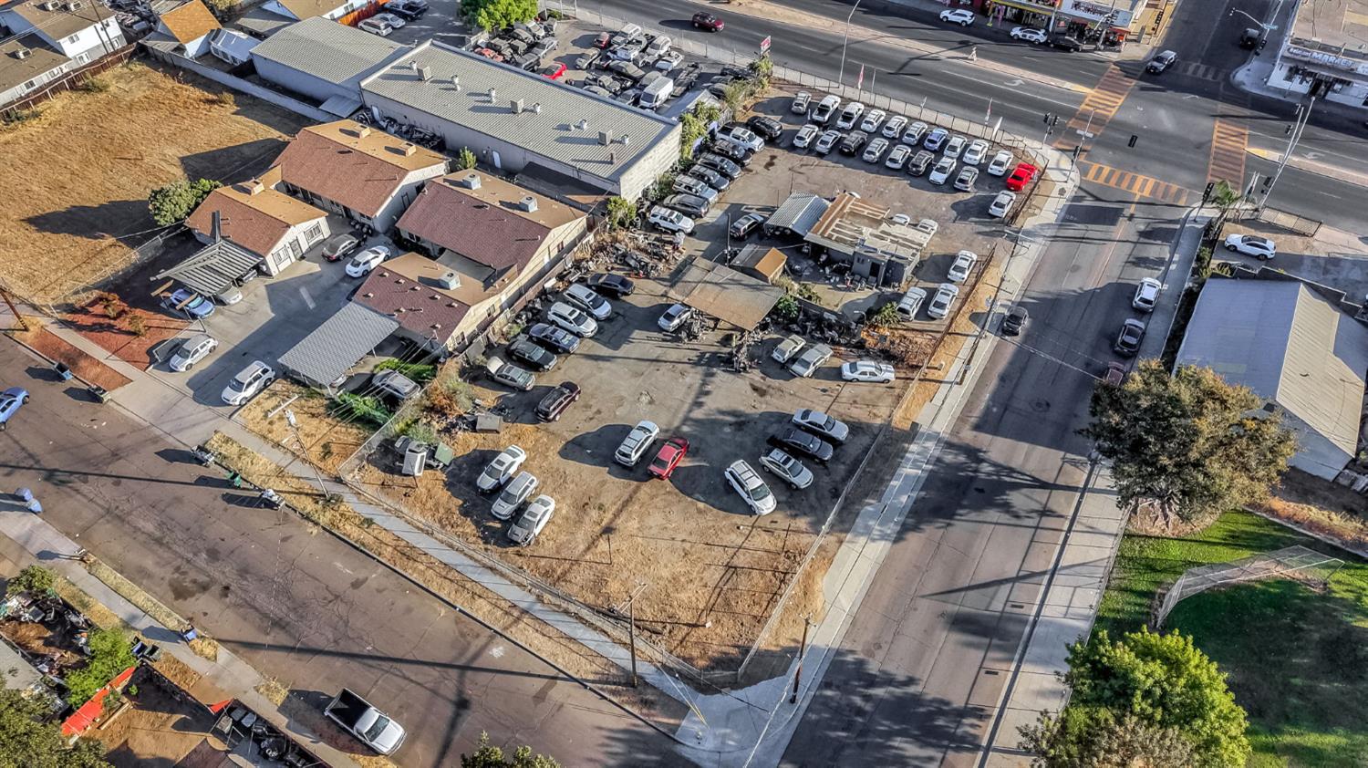 4505 E Belmont Ave, Fresno, CA 93702