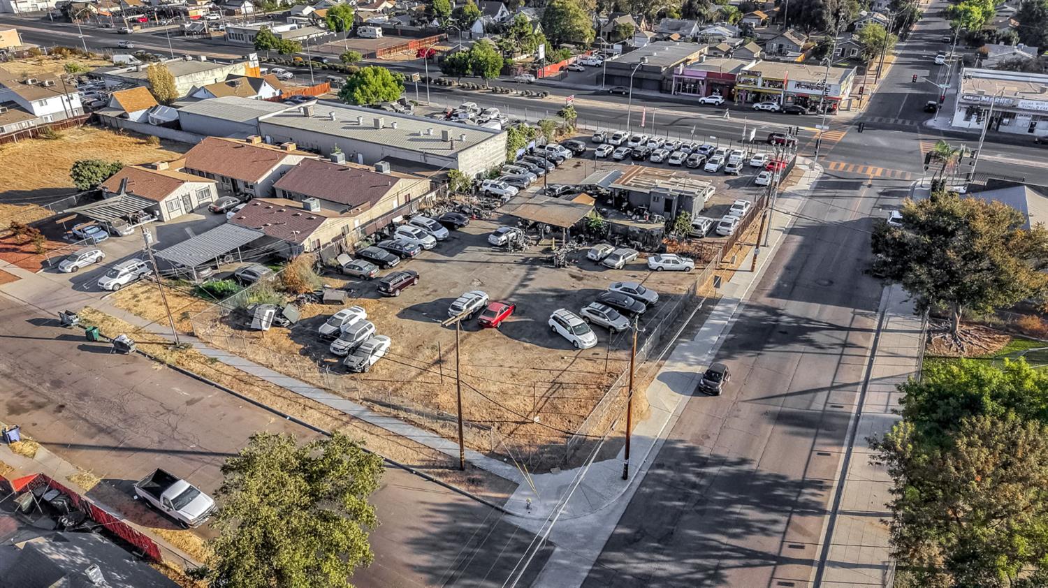4505 E Belmont Ave, Fresno, CA 93702