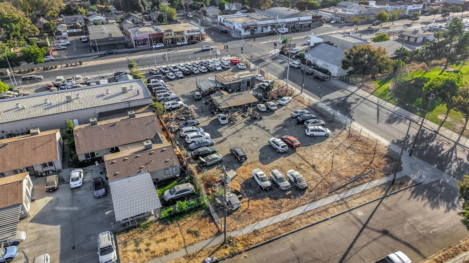4505 E Belmont Ave, Fresno, CA 93702