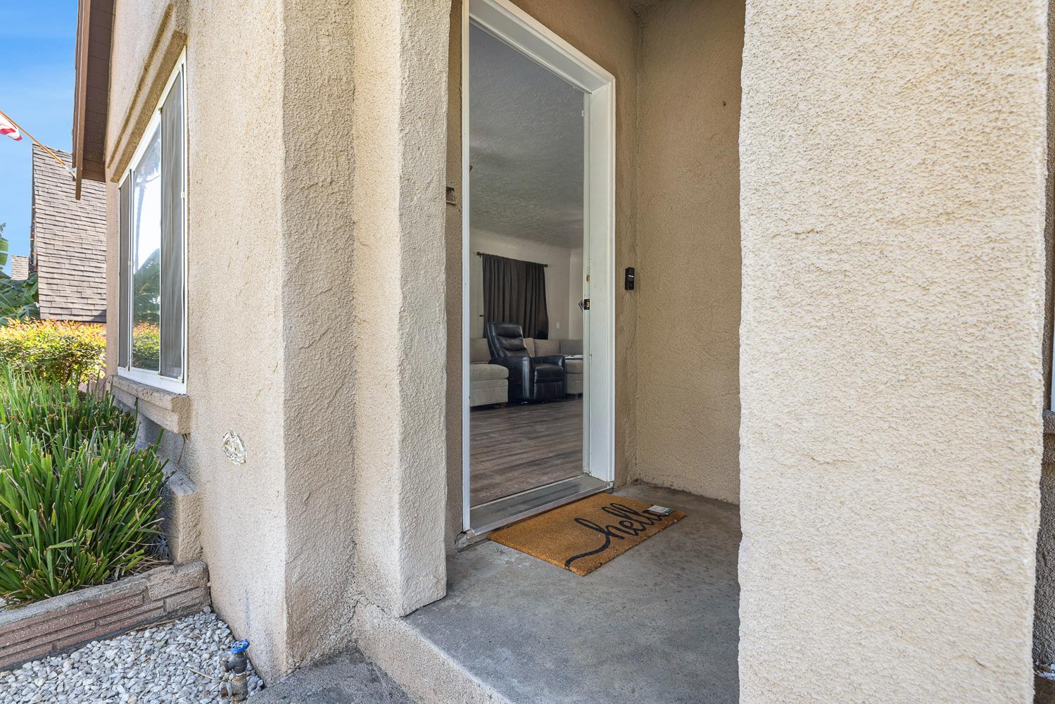 4558 E Washington Ave, Fresno, CA 93702