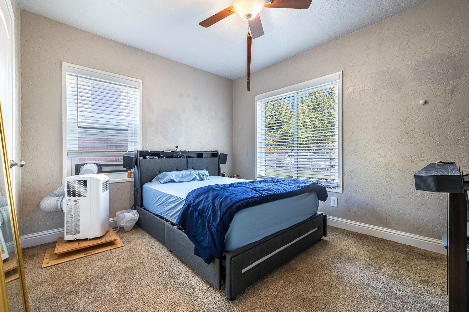 4558 E Washington Ave, Fresno, CA 93702