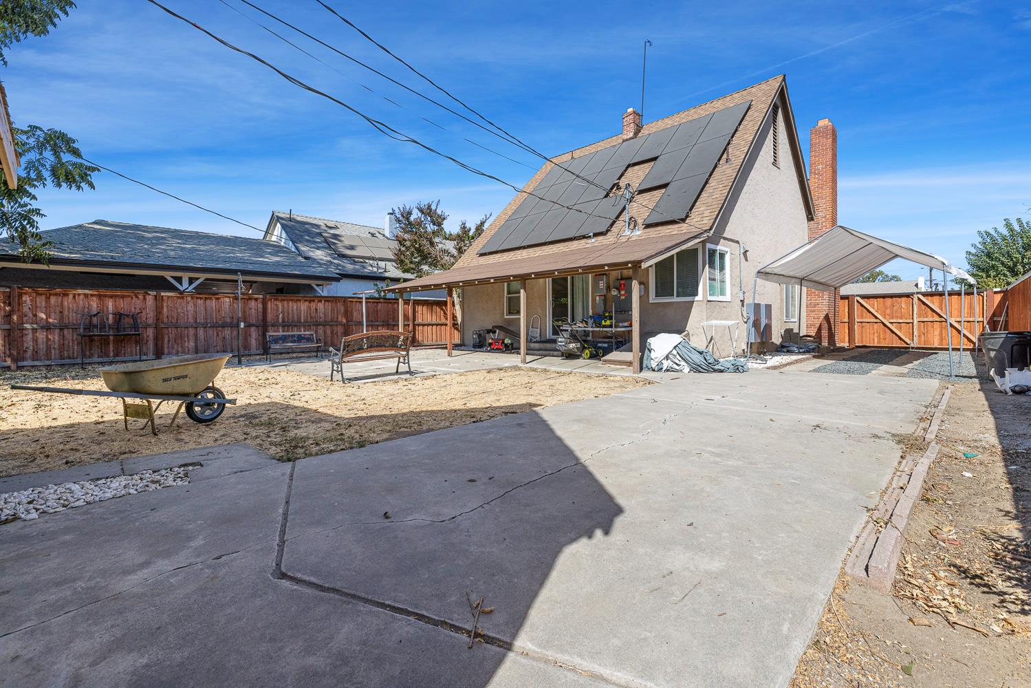 4558 E Washington Ave, Fresno, CA 93702