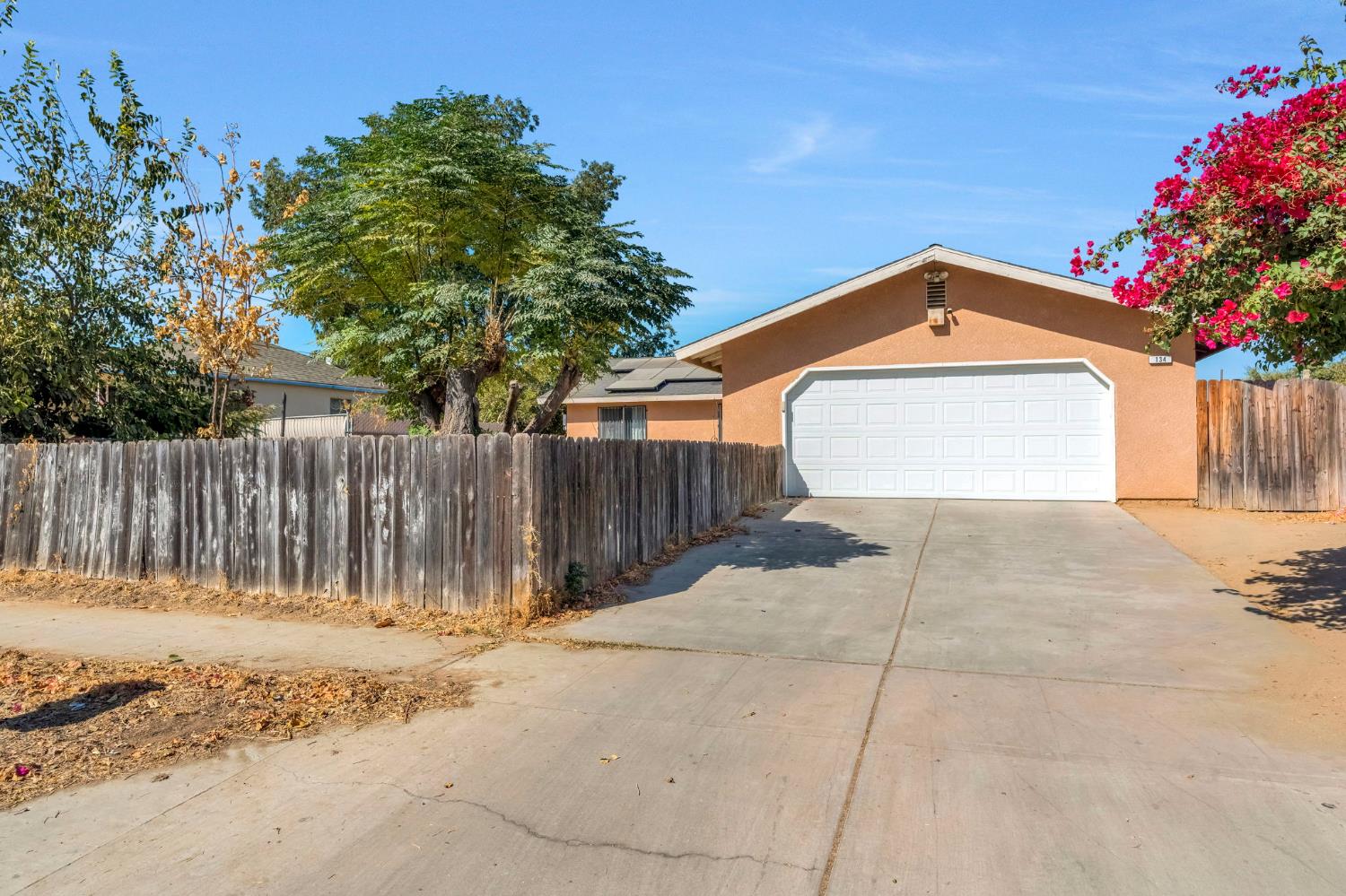 134 W Lorena Ave, Fresno, CA 93706