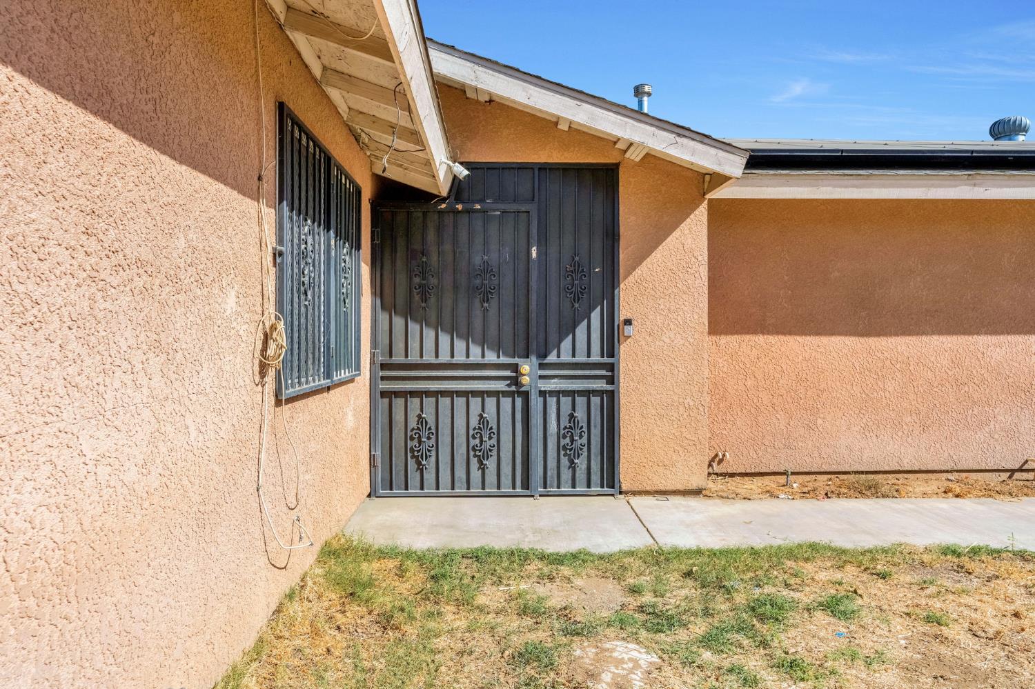 134 W Lorena Ave, Fresno, CA 93706