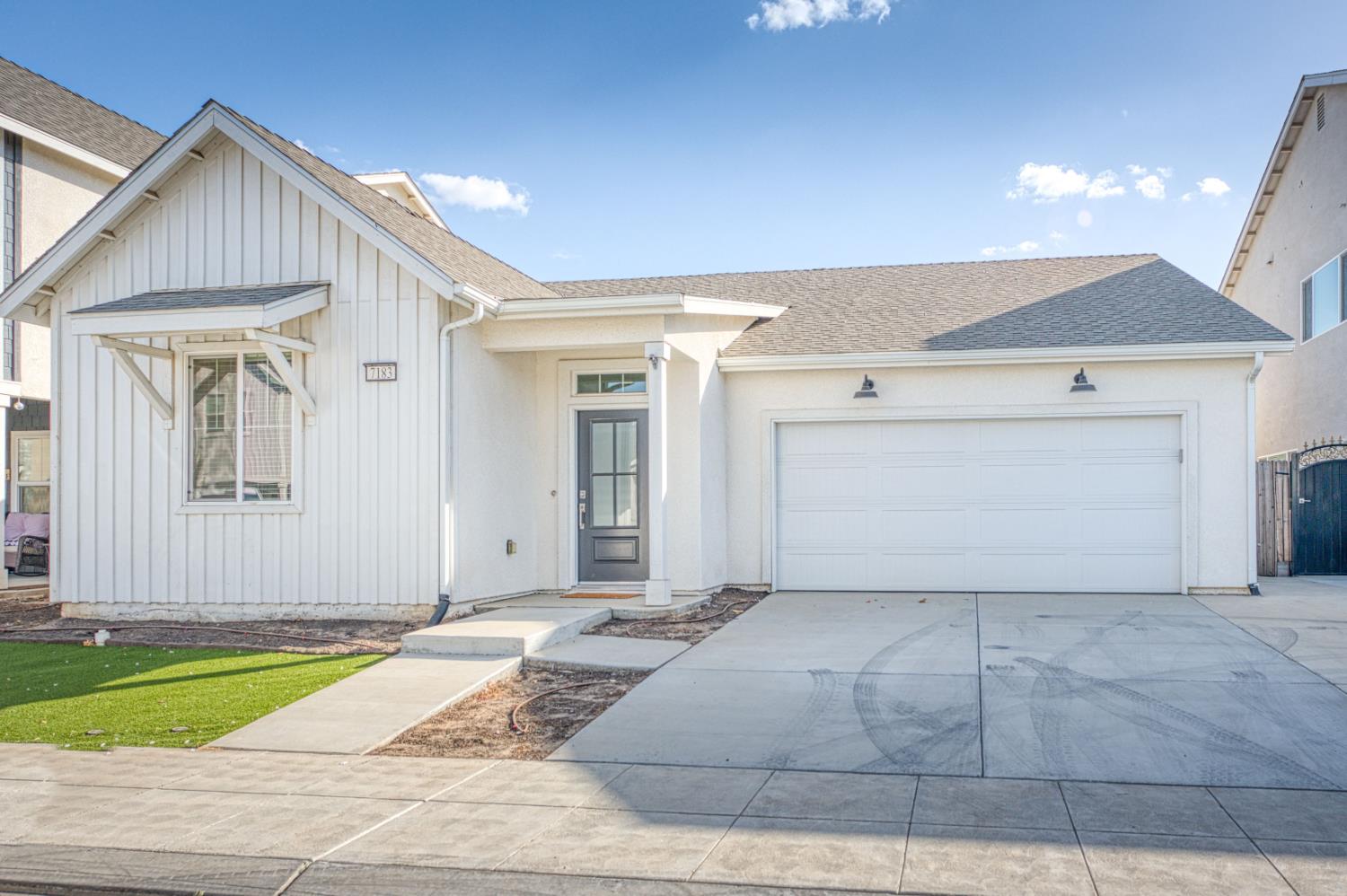 7183 E Simpson Ave, Fresno, CA 93737