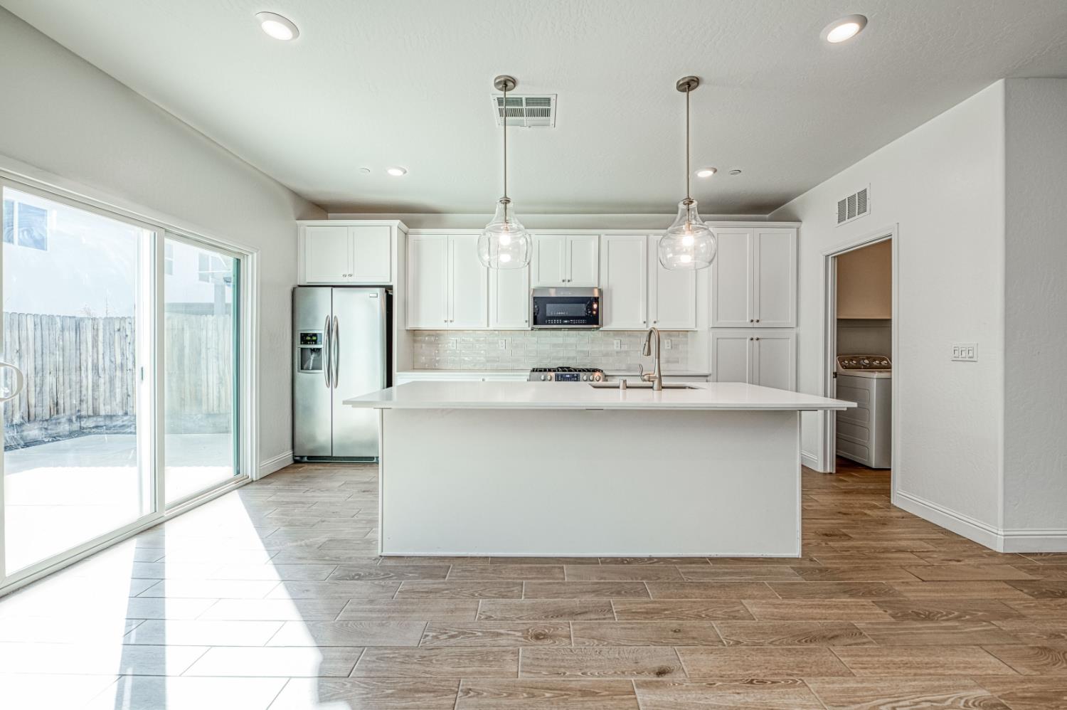 7183 E Simpson Ave, Fresno, CA 93737