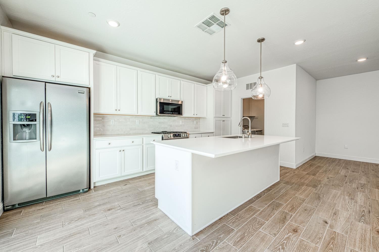 7183 E Simpson Ave, Fresno, CA 93737