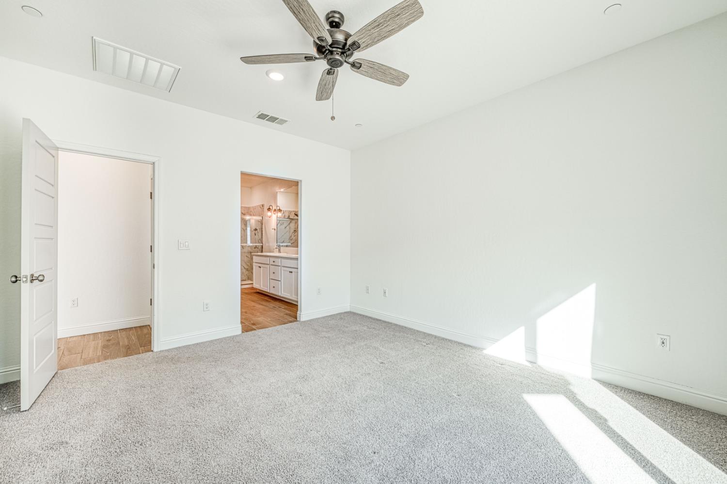 7183 E Simpson Ave, Fresno, CA 93737