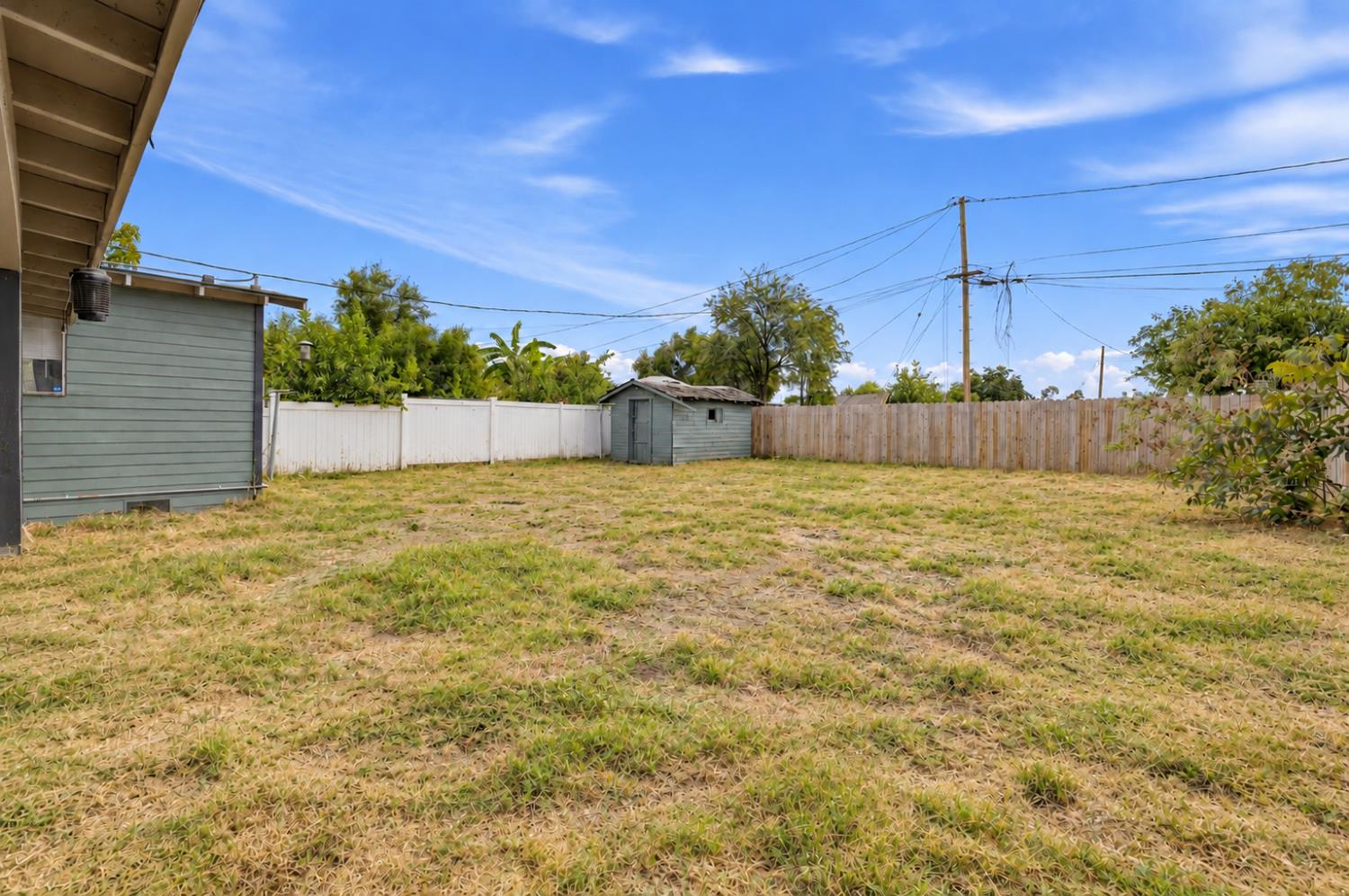 407 NE 2nd Ave, Visalia, CA 93291