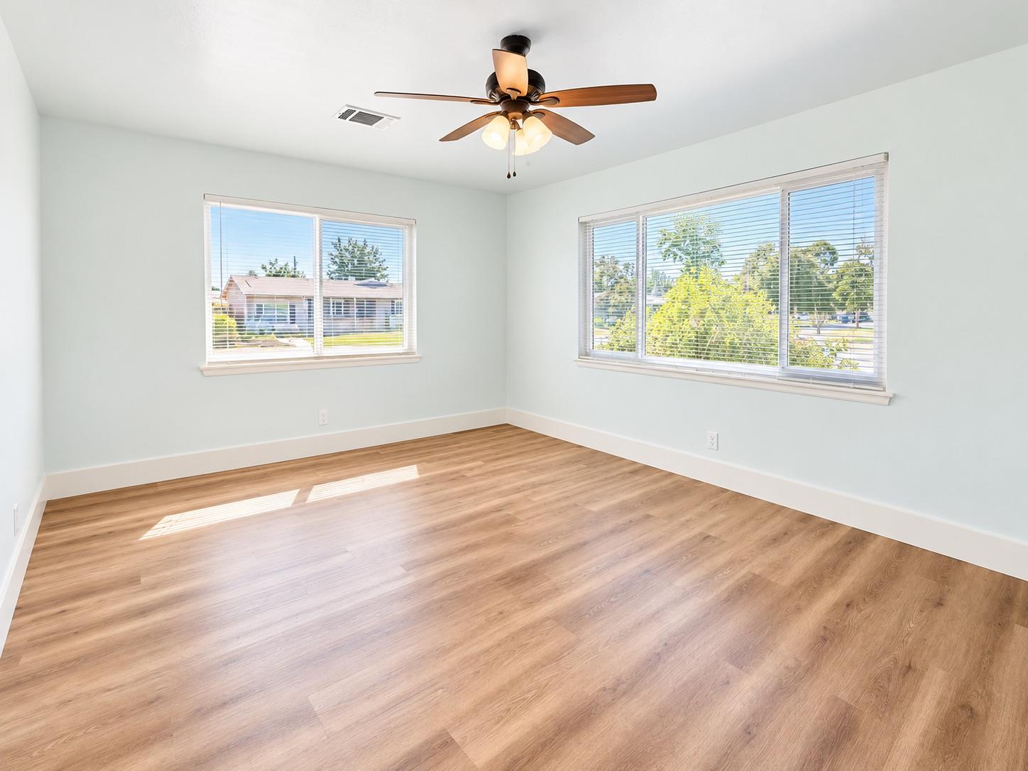 3856 N Hacienda Dr, Fresno, CA 93705