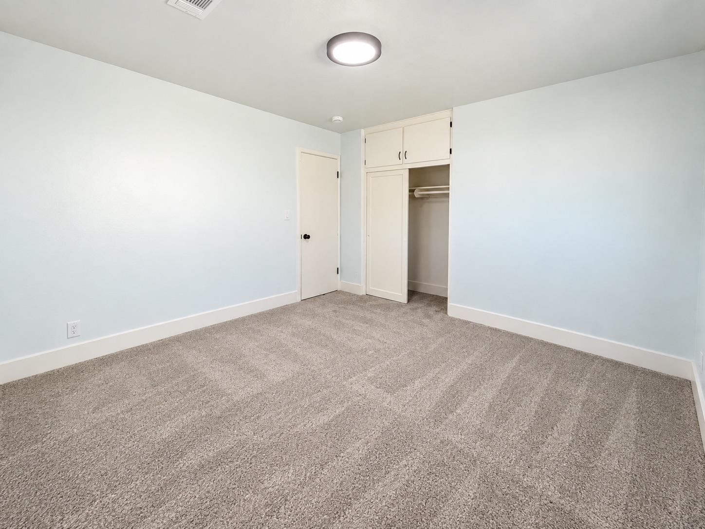 3856 N Hacienda Dr, Fresno, CA 93705