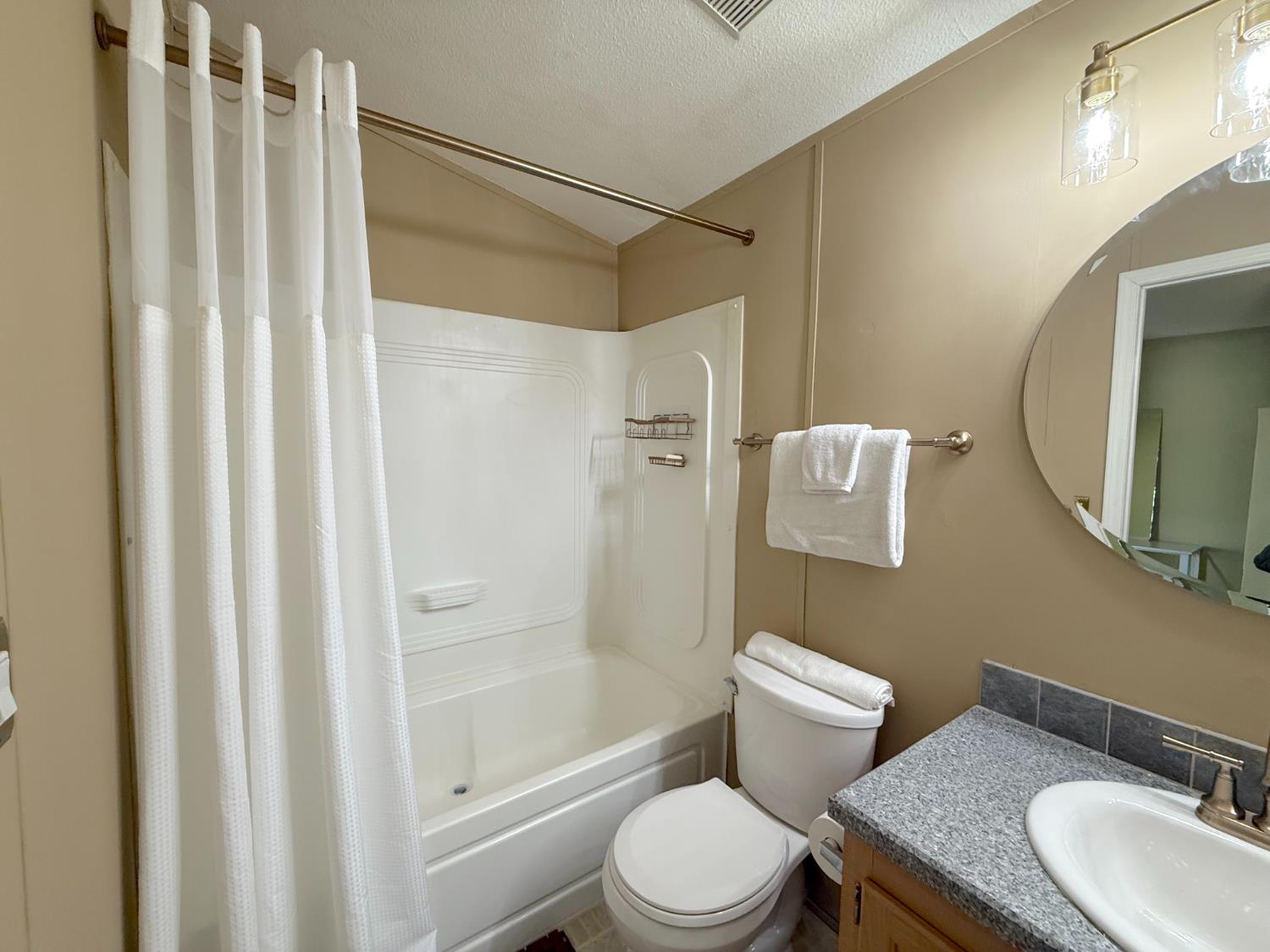43555 Highway 41 #B23, Oakhurst, CA 93644
