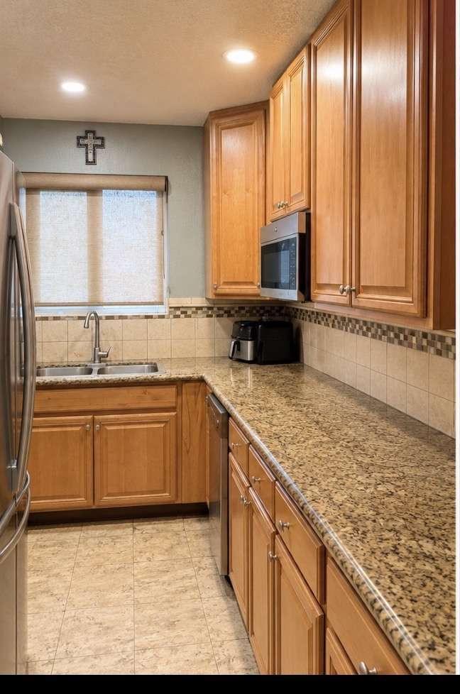 3322 N Lorna Ave, Fresno, CA 93705