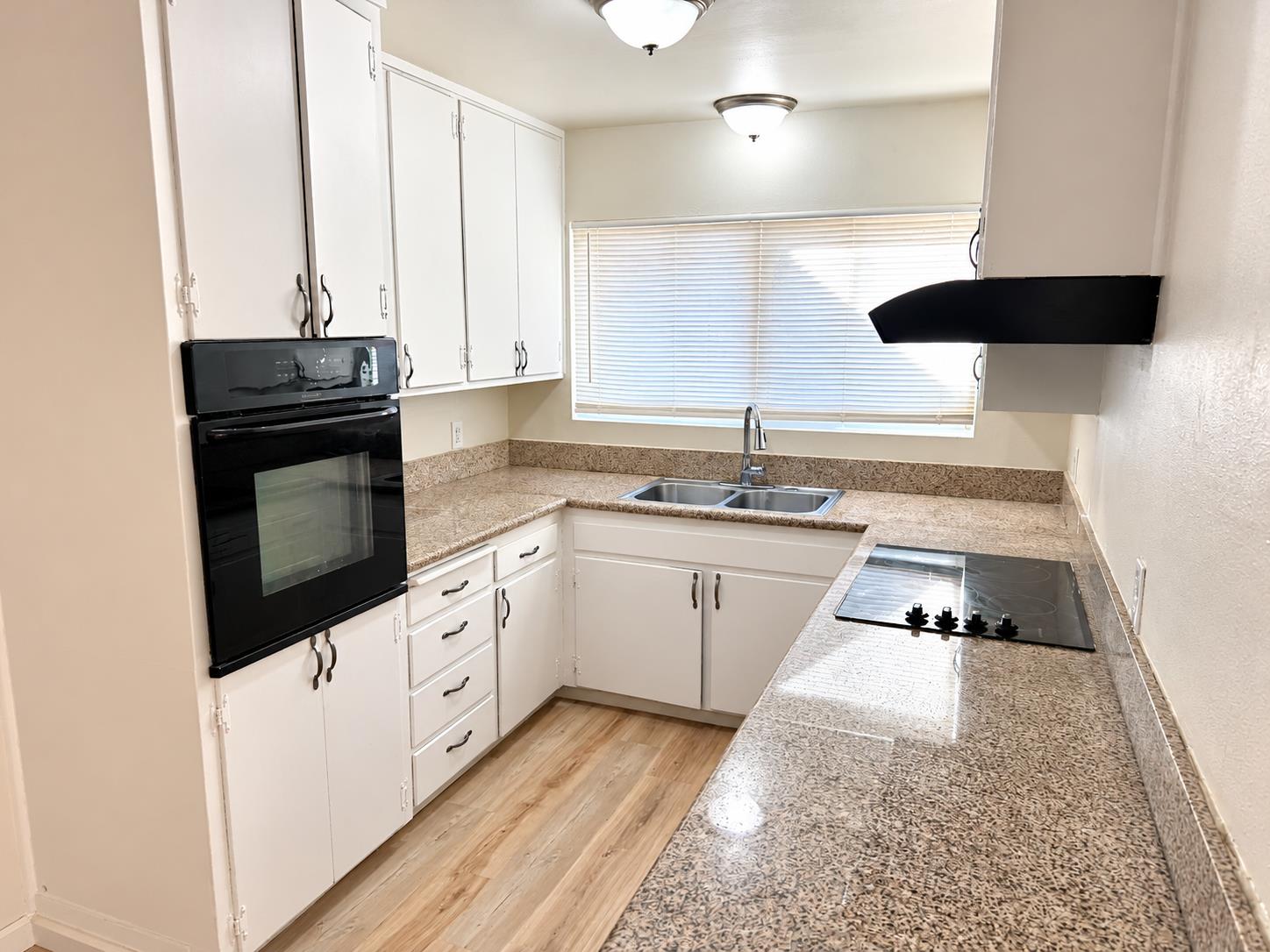 11515 Echo Ln, Hanford, CA 93230