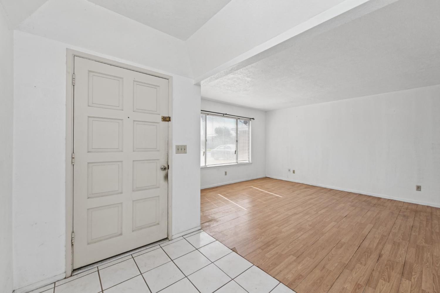 5162 W Indianapolis Ave, Fresno, CA 93722