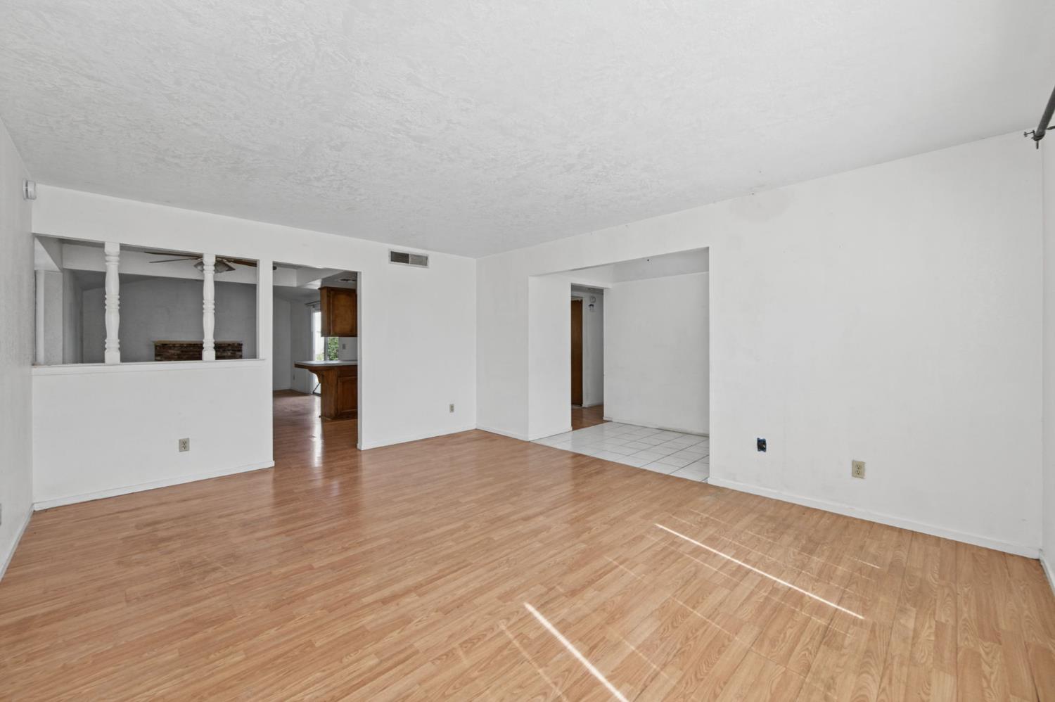 5162 W Indianapolis Ave, Fresno, CA 93722