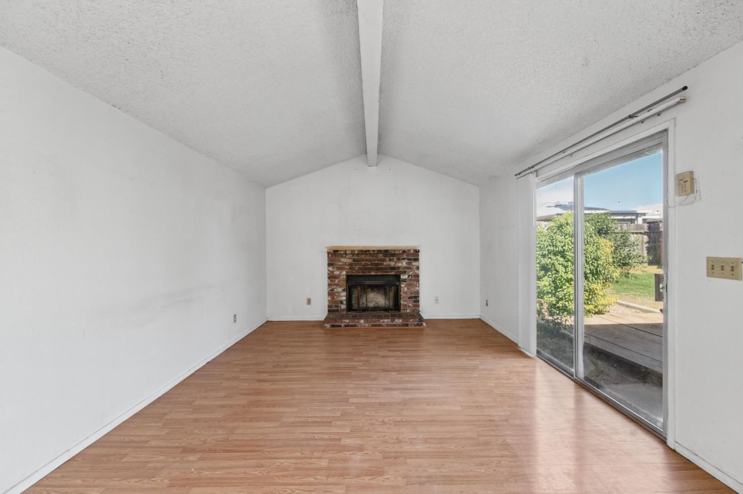 5162 W Indianapolis Ave, Fresno, CA 93722