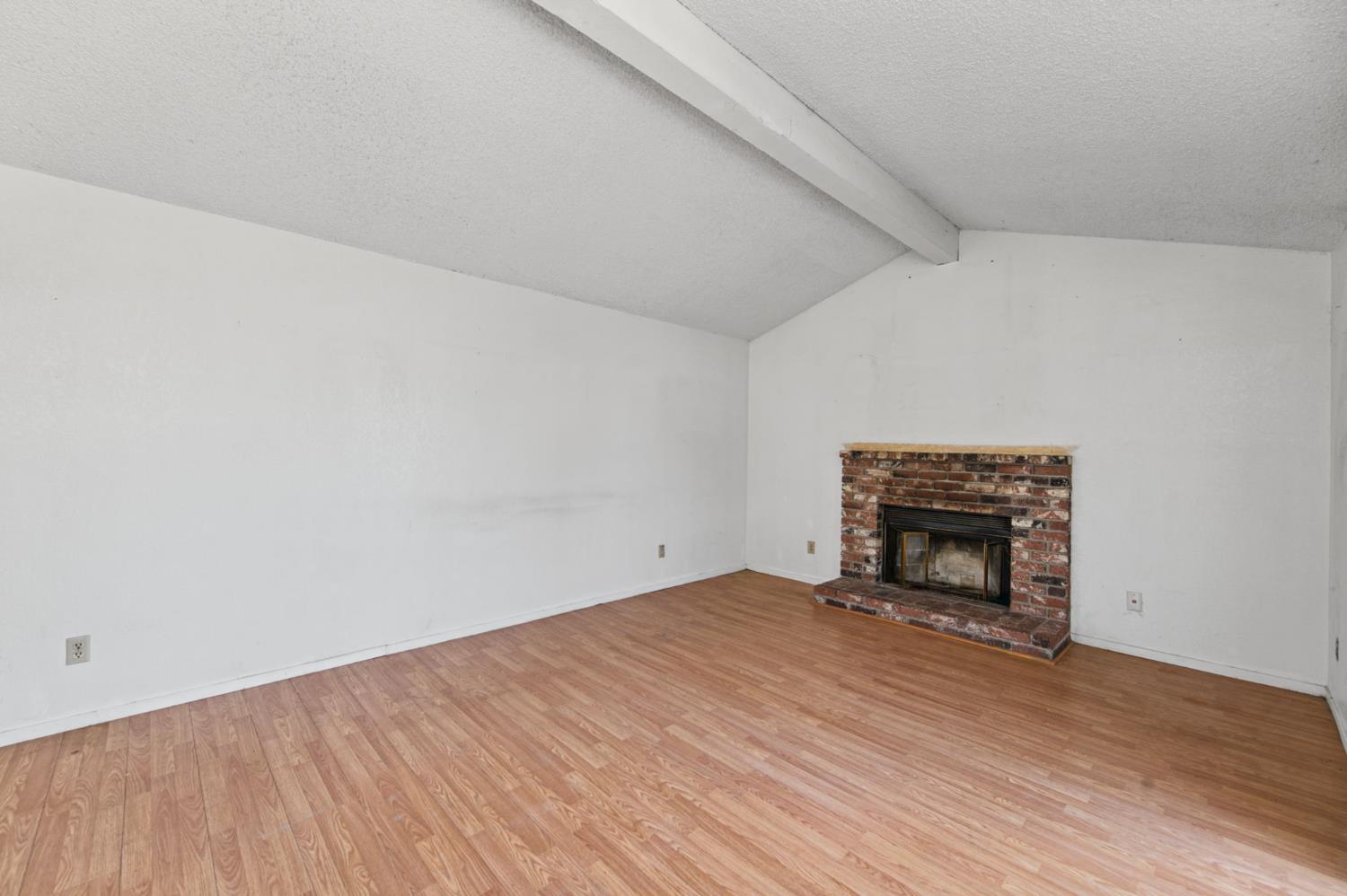 5162 W Indianapolis Ave, Fresno, CA 93722