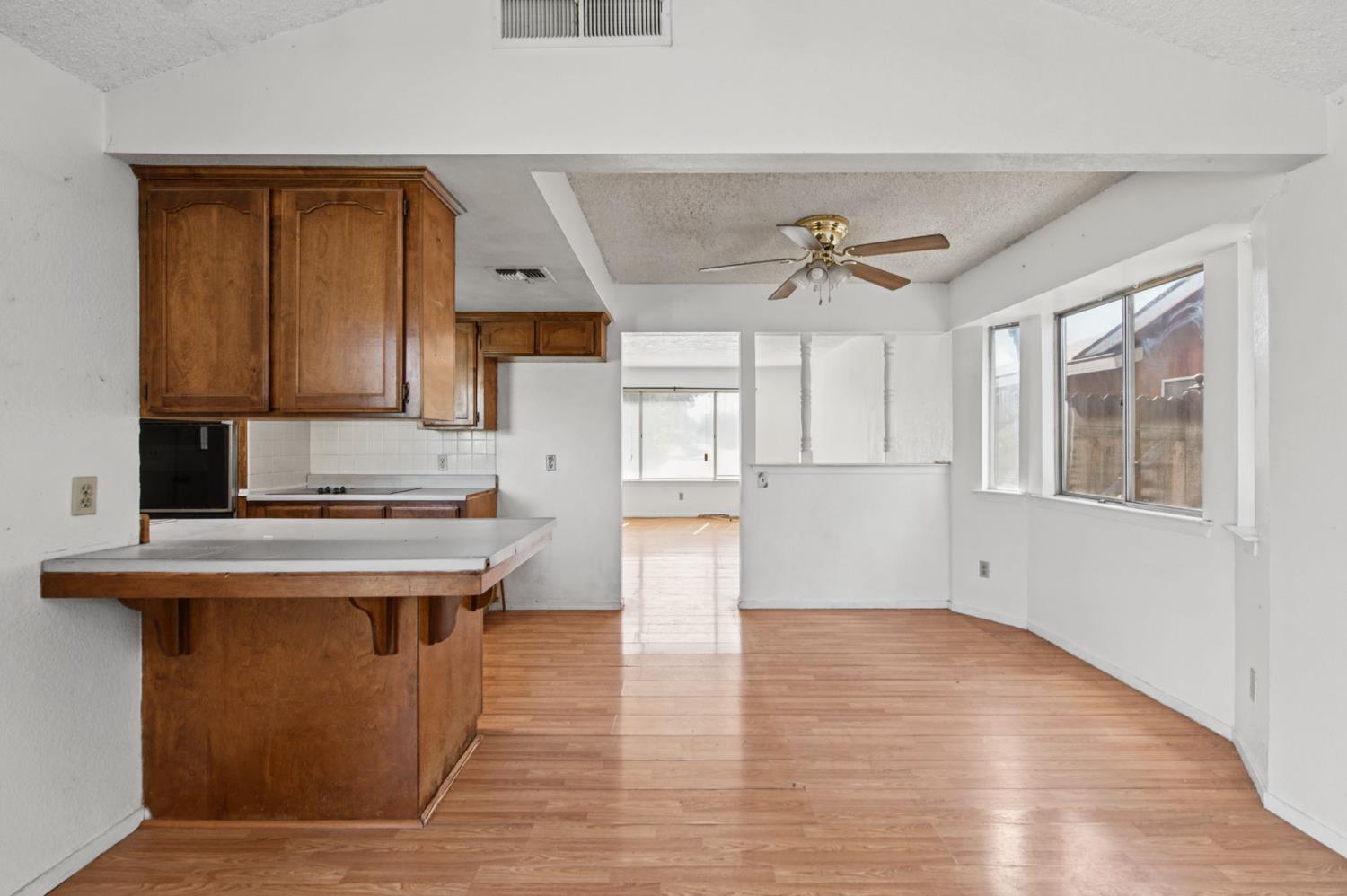 5162 W Indianapolis Ave, Fresno, CA 93722
