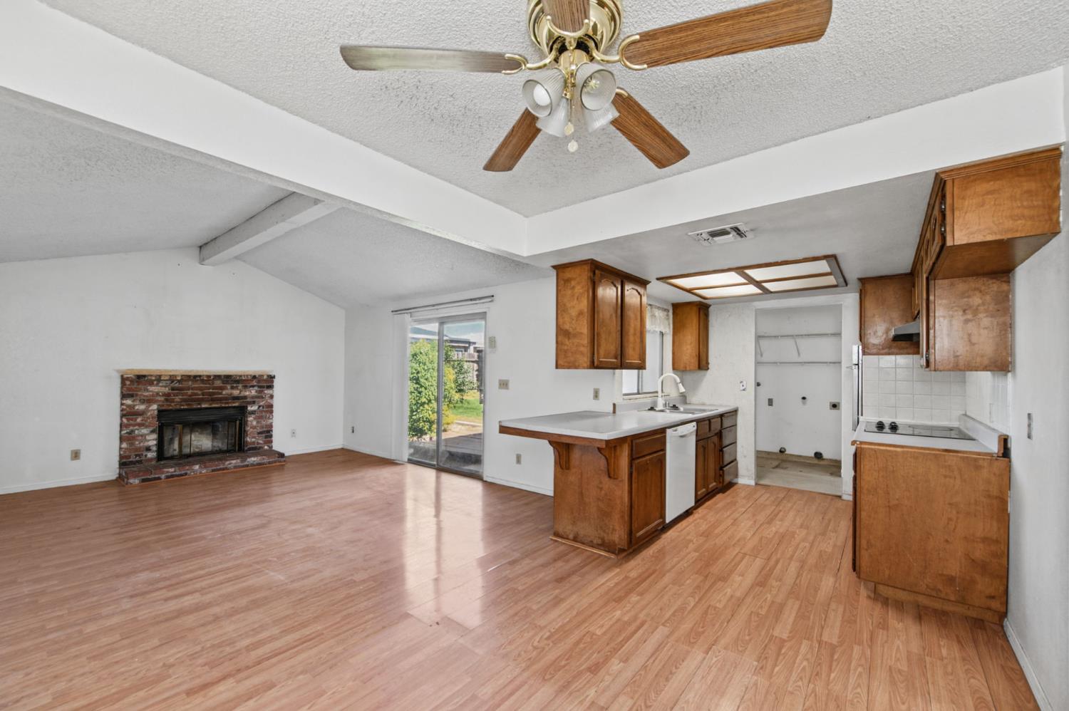 5162 W Indianapolis Ave, Fresno, CA 93722