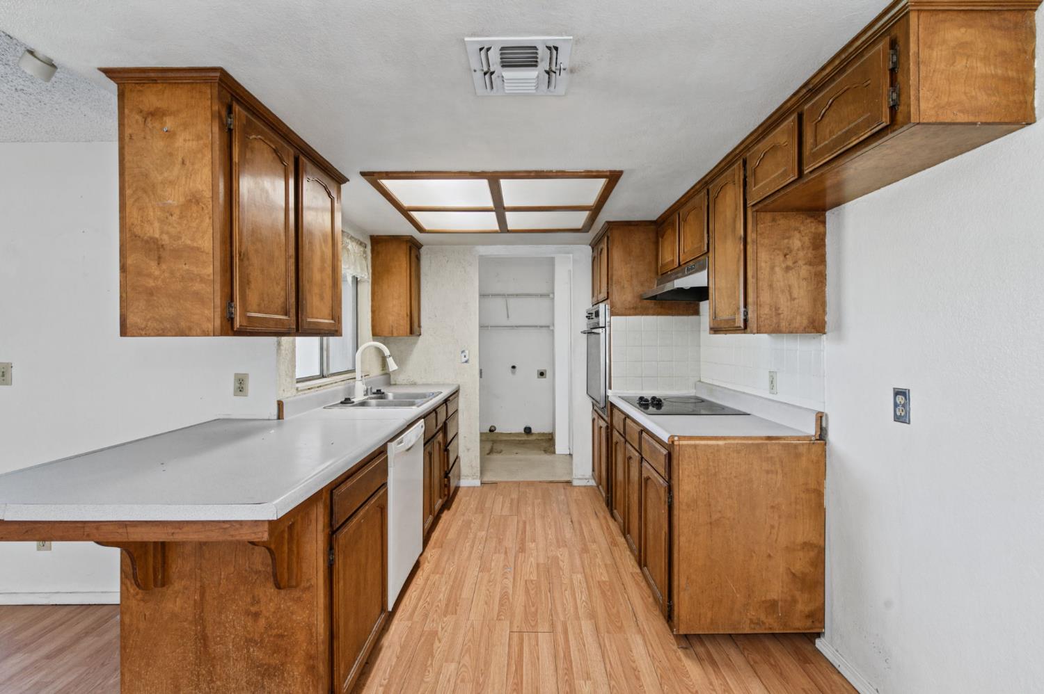 5162 W Indianapolis Ave, Fresno, CA 93722