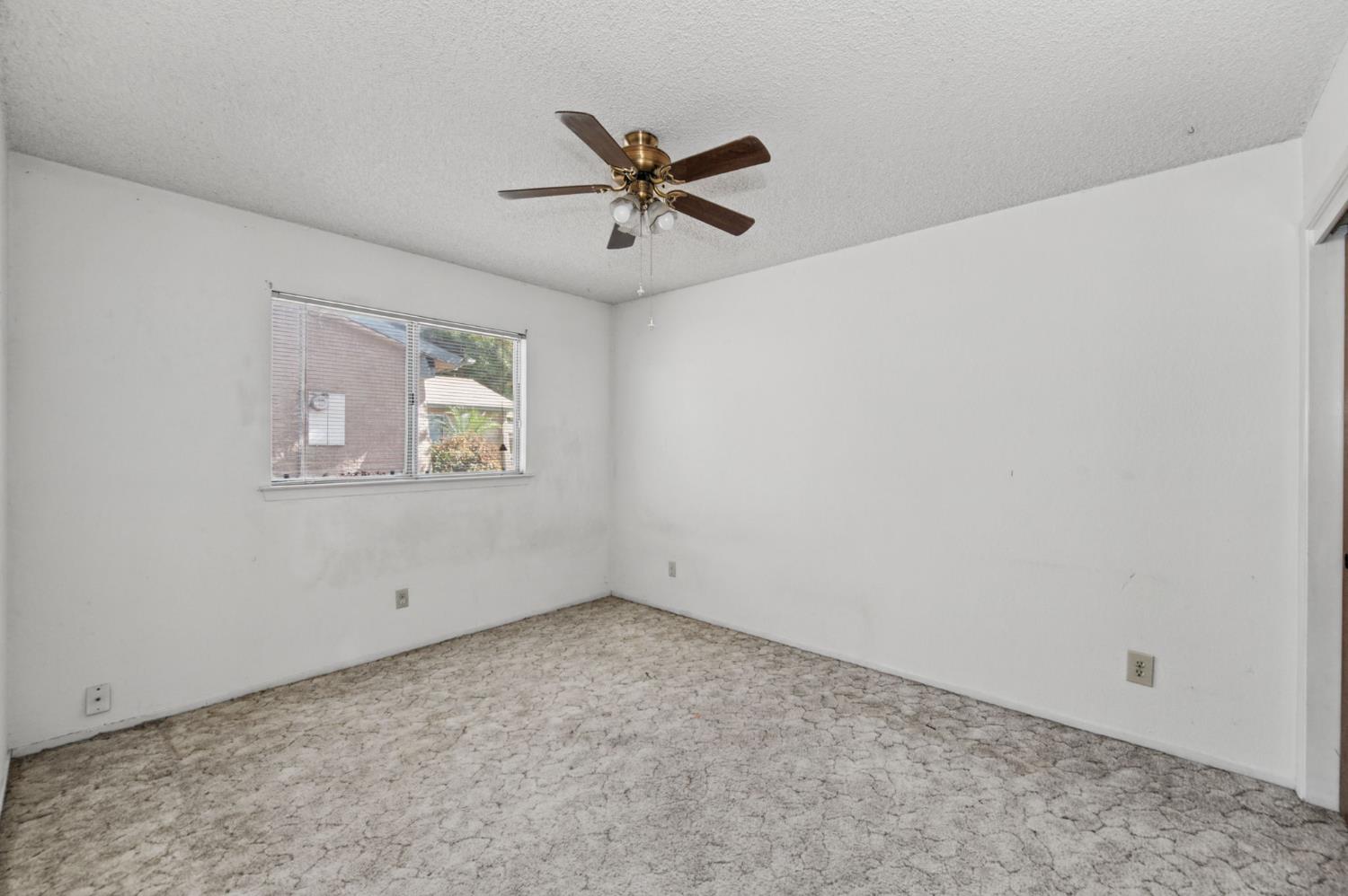 5162 W Indianapolis Ave, Fresno, CA 93722