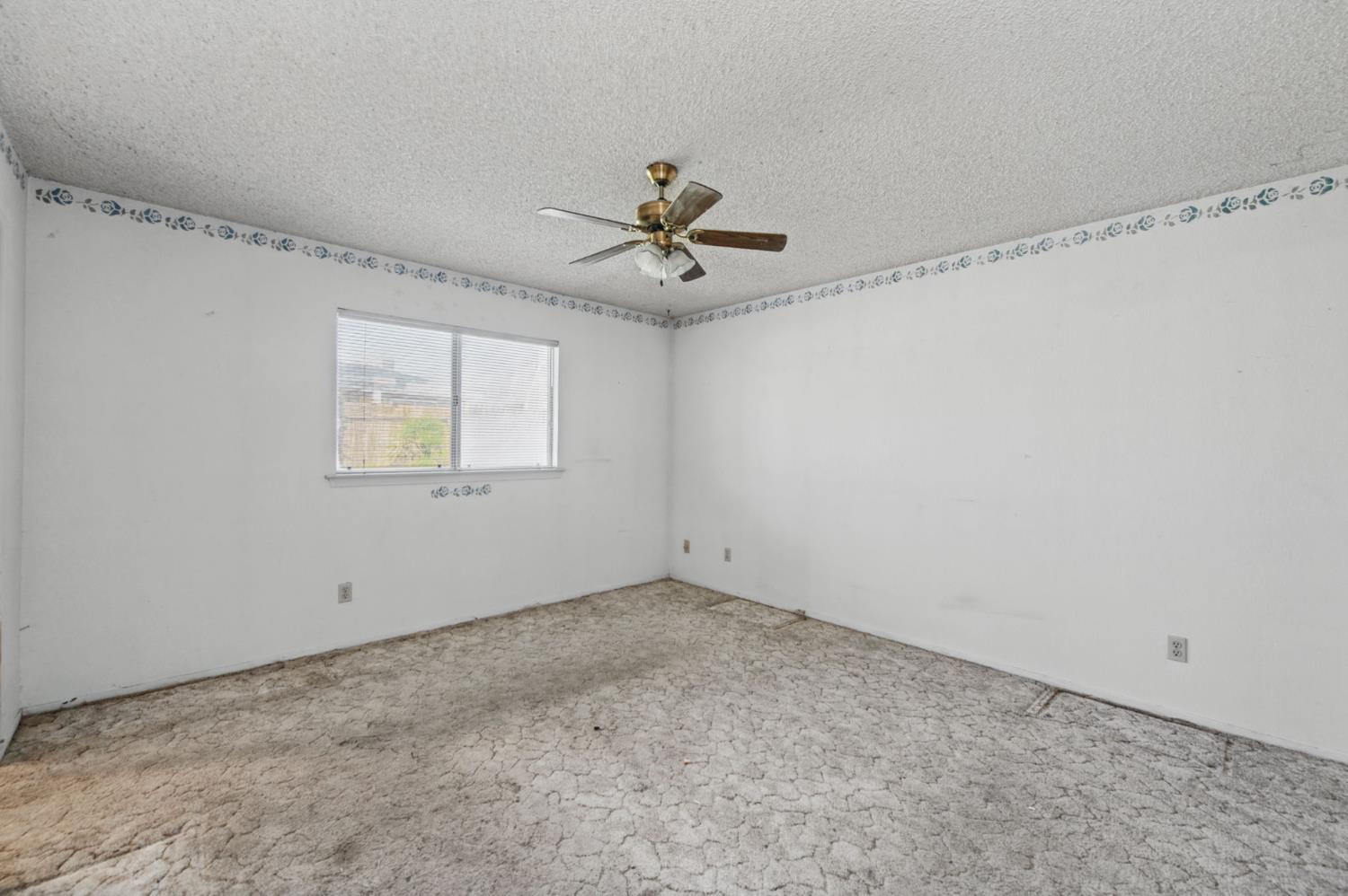 5162 W Indianapolis Ave, Fresno, CA 93722