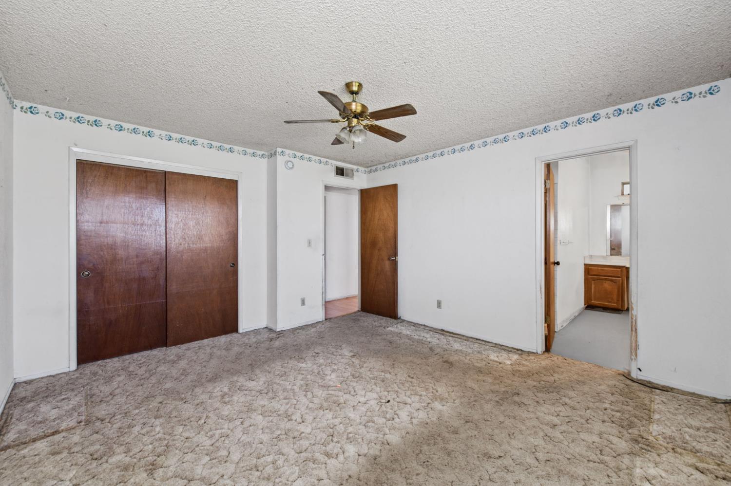 5162 W Indianapolis Ave, Fresno, CA 93722