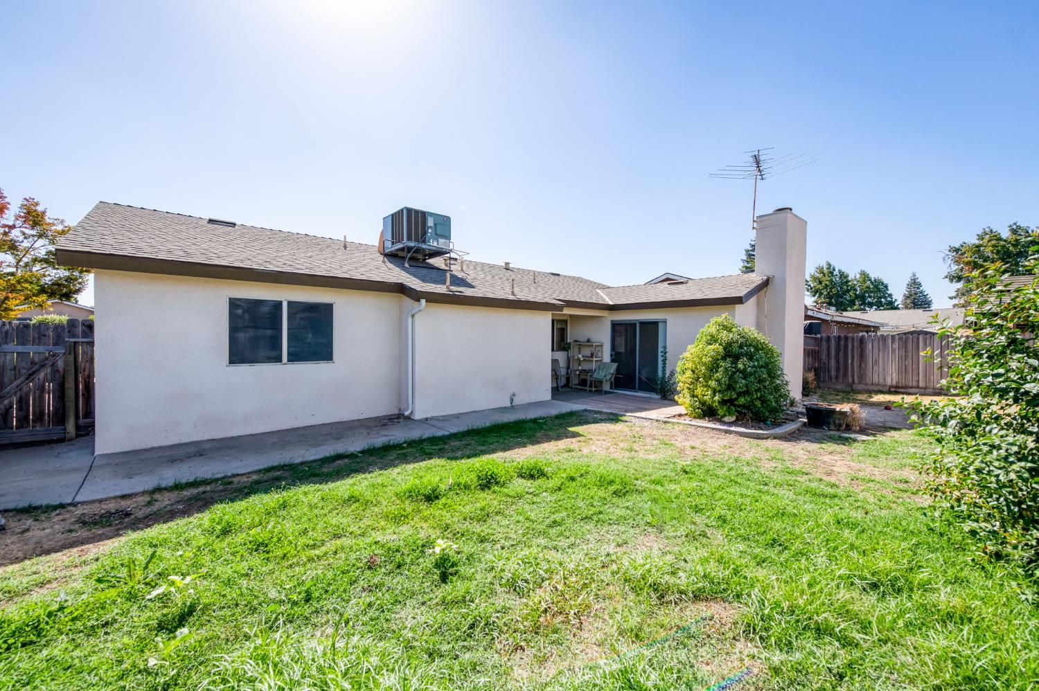 5162 W Indianapolis Ave, Fresno, CA 93722