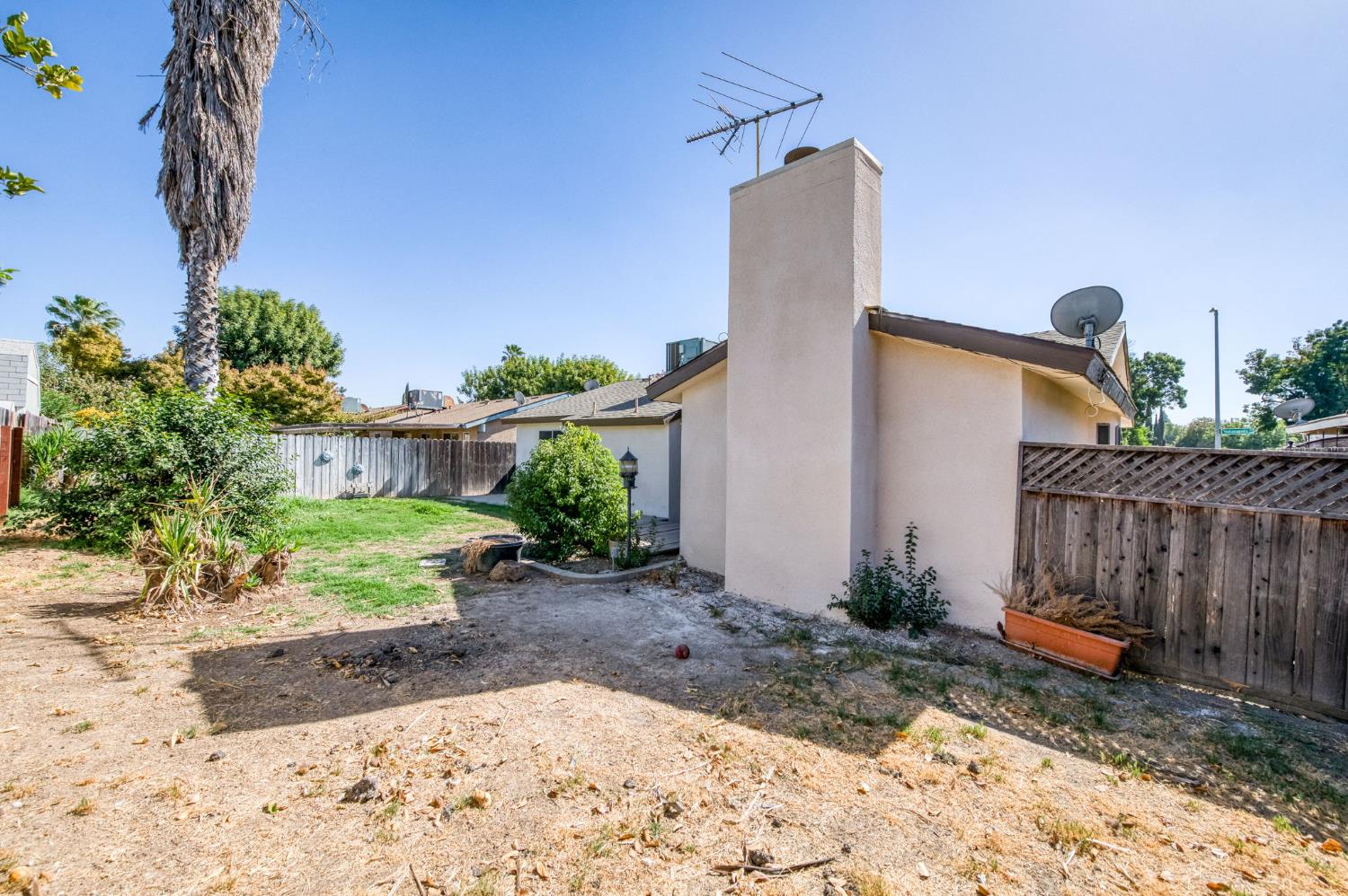 5162 W Indianapolis Ave, Fresno, CA 93722
