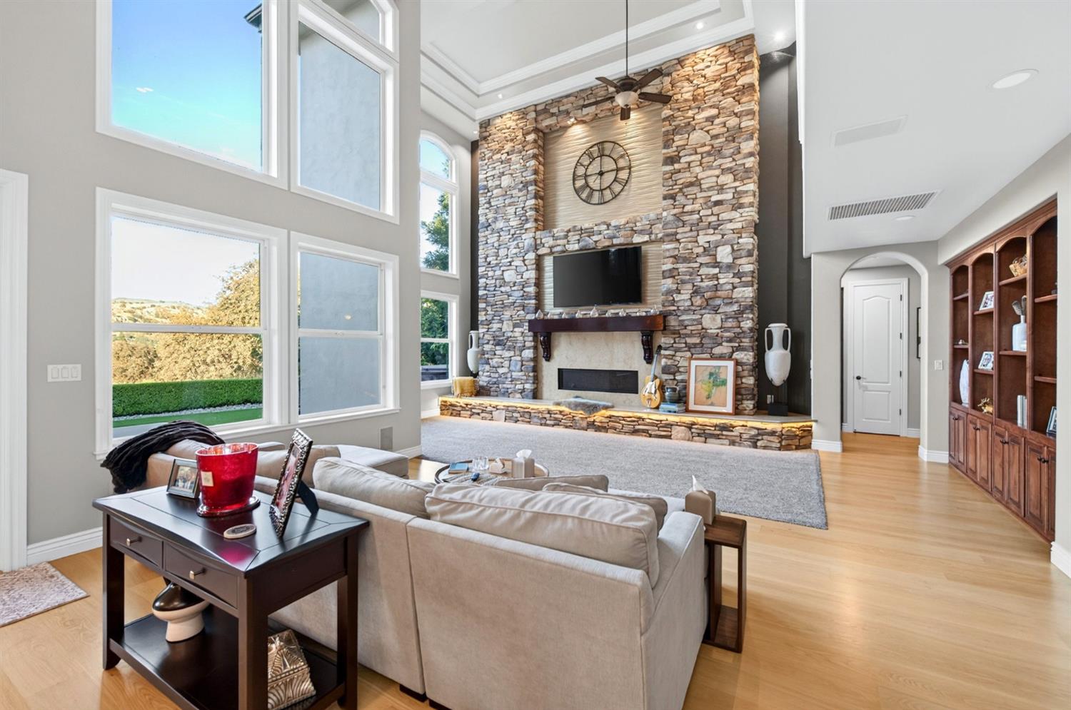 21998 Brighton Crest Dr, Friant, CA 93626
