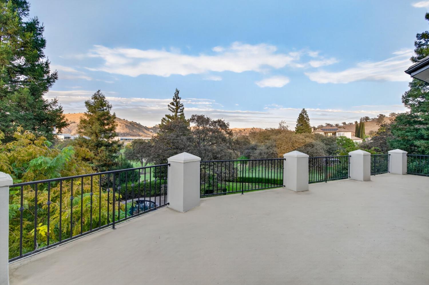 21998 Brighton Crest Dr, Friant, CA 93626