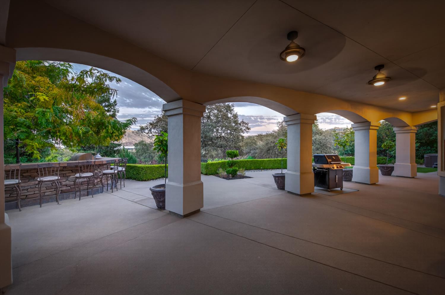 21998 Brighton Crest Dr, Friant, CA 93626