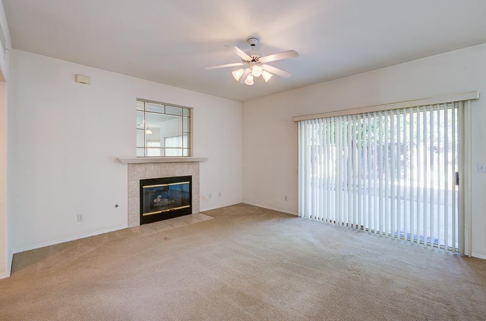 1264 E Le Parc Dr, Fresno, CA 93720