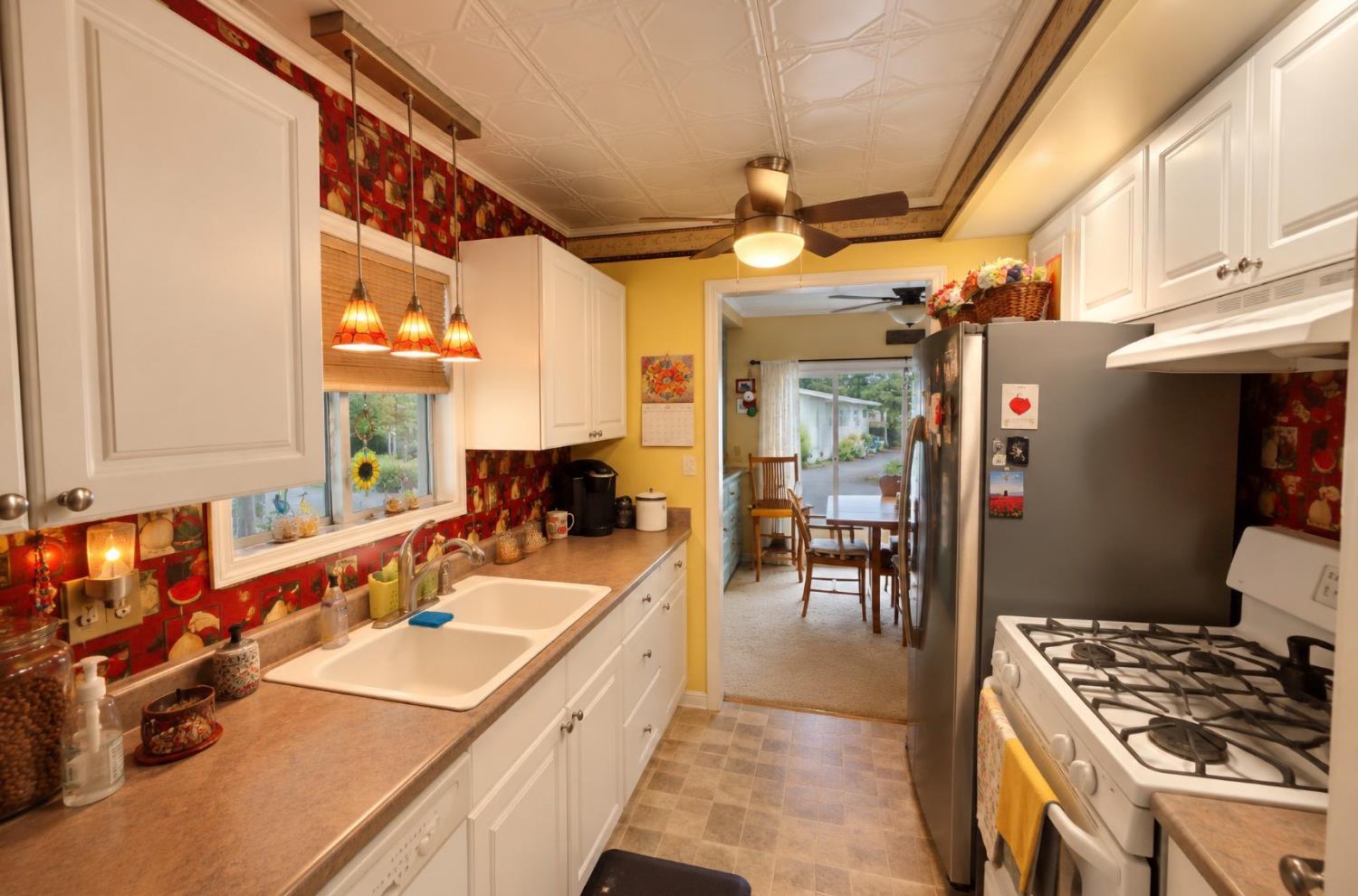 39678 Road 425B #41, Oakhurst, CA 93644