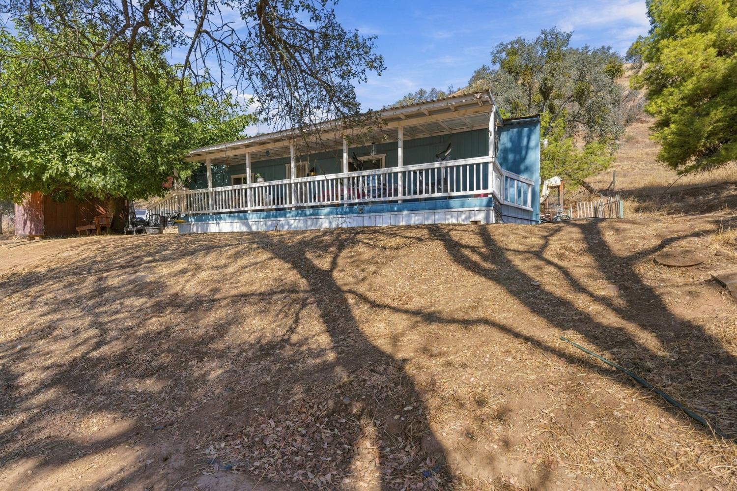 38152 Ruth Hill Rd, Yokuts Valley, CA 93675