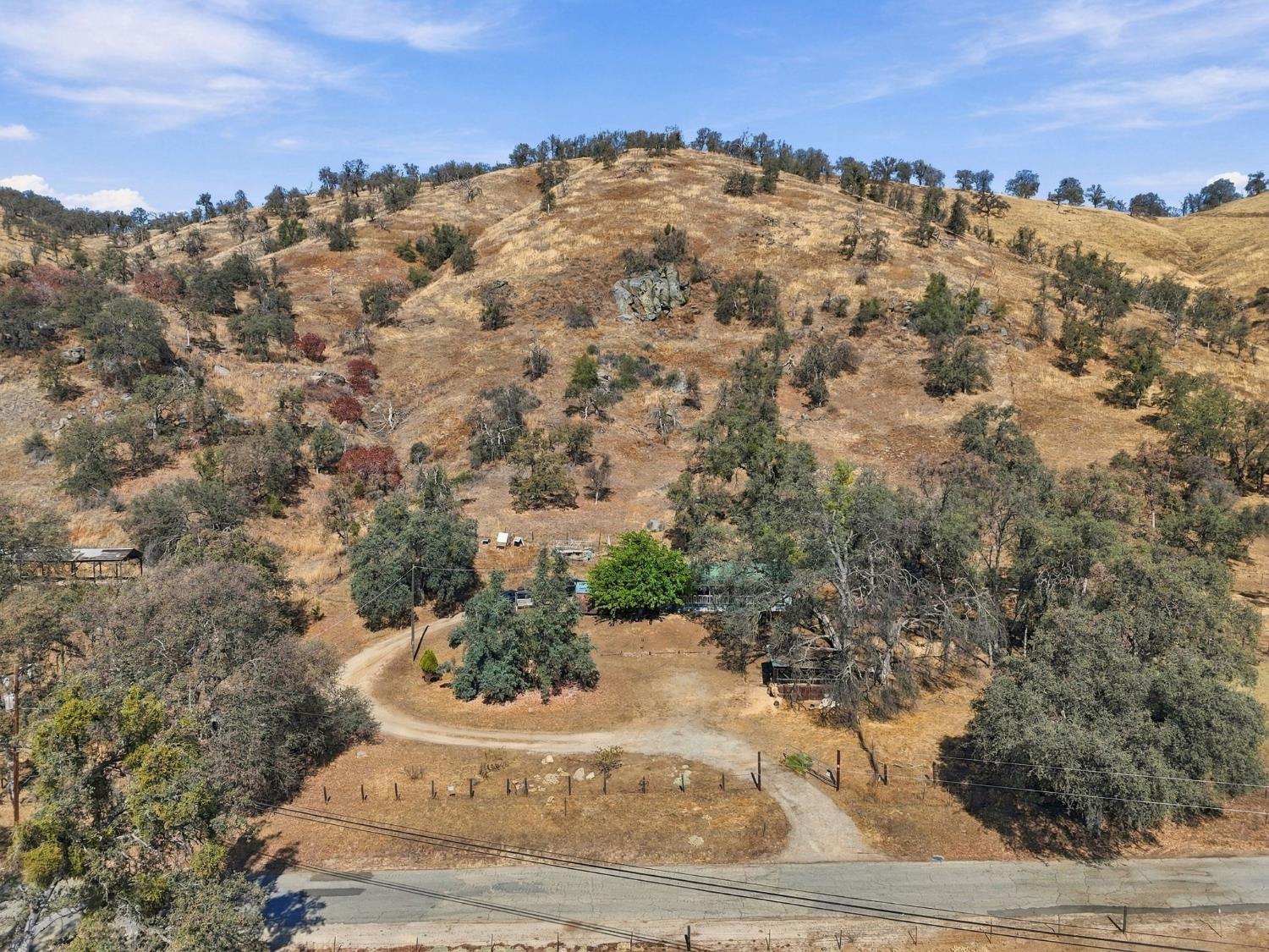 38152 Ruth Hill Rd, Yokuts Valley, CA 93675