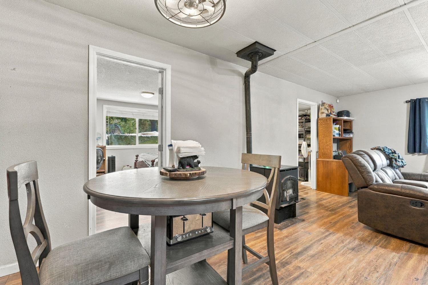 38152 Ruth Hill Rd, Yokuts Valley, CA 93675