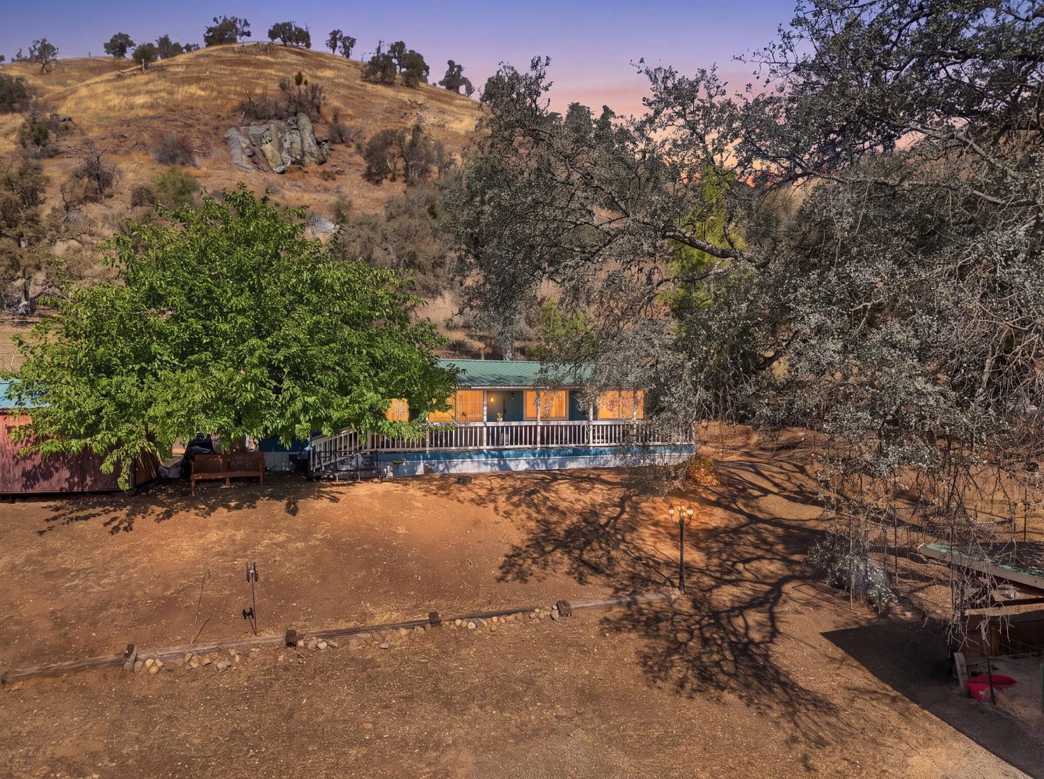 38152 Ruth Hill Rd, Yokuts Valley, CA 93675