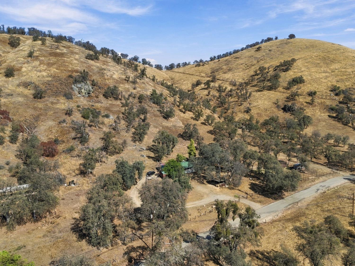38152 Ruth Hill Rd, Yokuts Valley, CA 93675