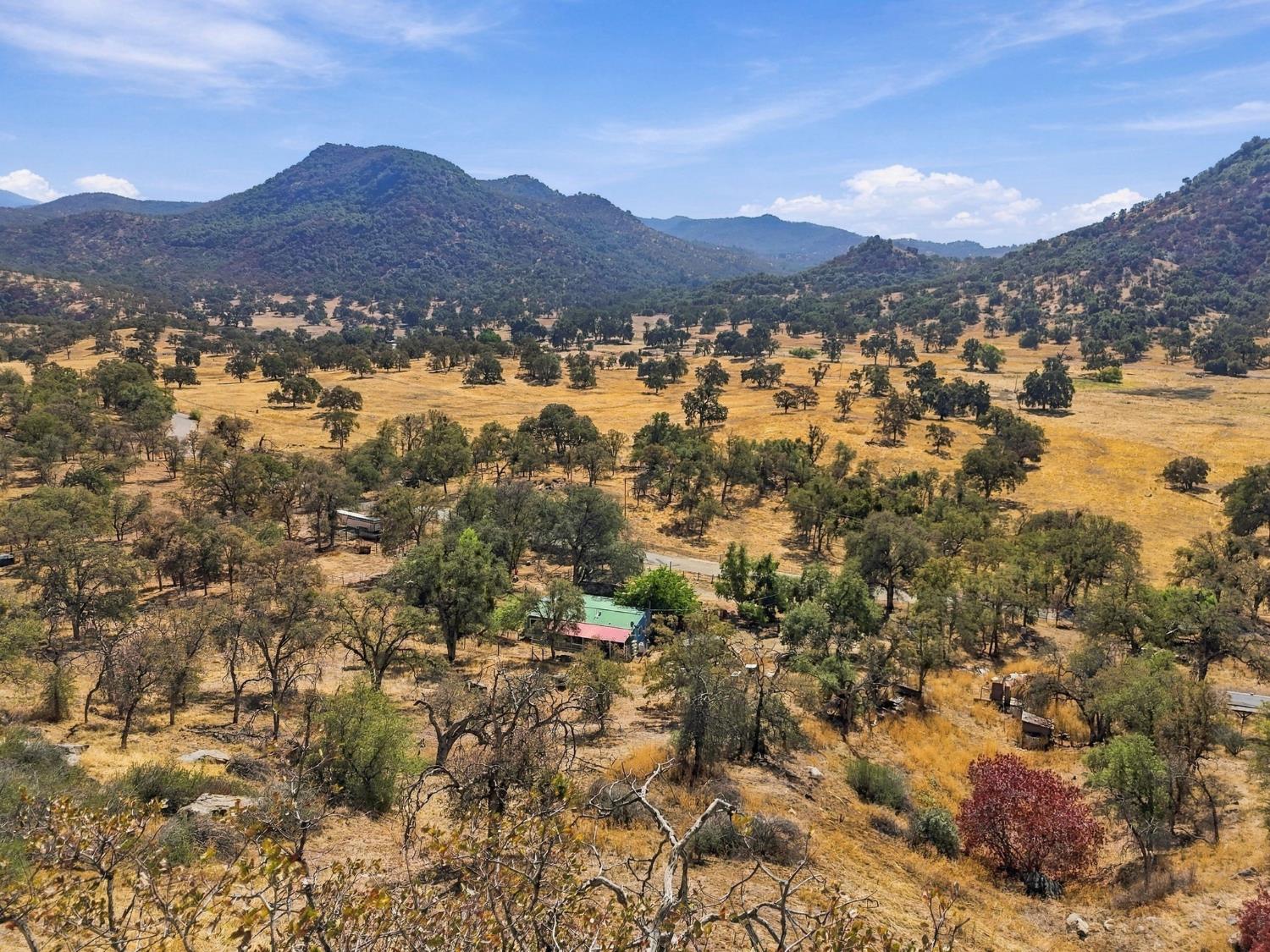 38152 Ruth Hill Rd, Yokuts Valley, CA 93675