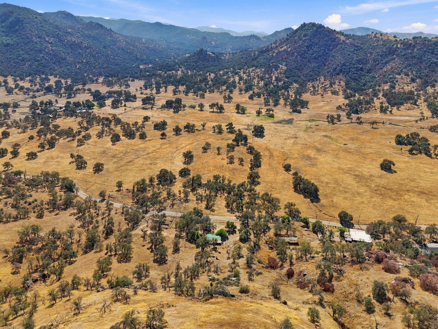 38152 Ruth Hill Rd, Yokuts Valley, CA 93675