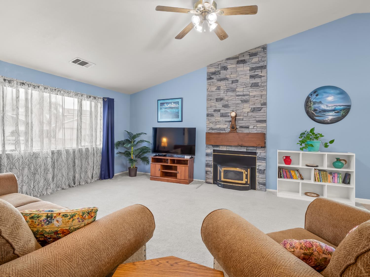 1708 Echo Canyon Ave, Coalinga, CA 93210