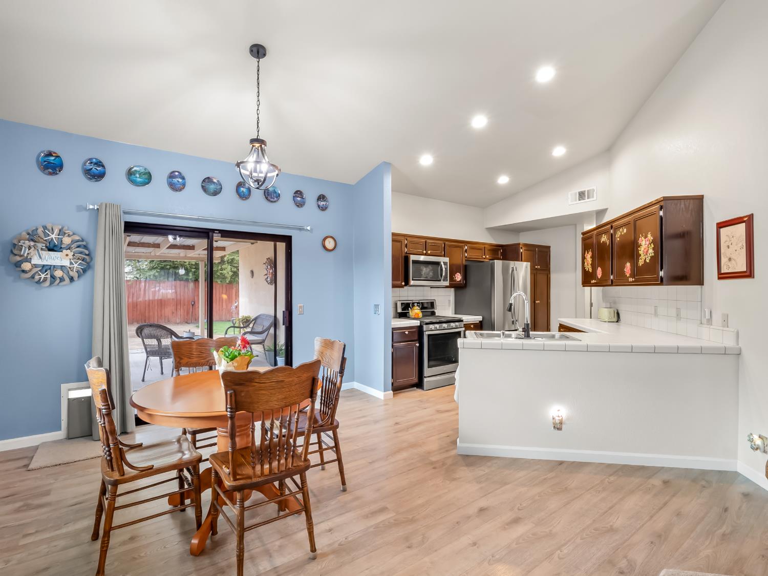 1708 Echo Canyon Ave, Coalinga, CA 93210