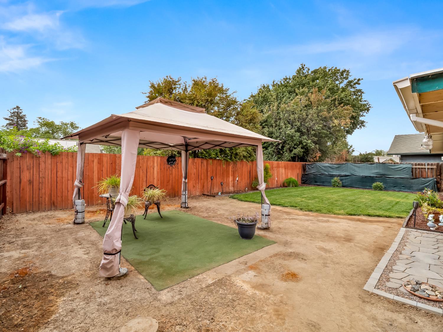 1708 Echo Canyon Ave, Coalinga, CA 93210
