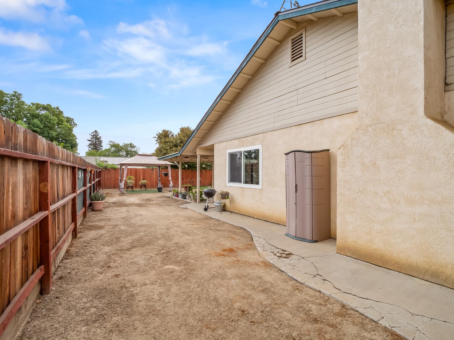 1708 Echo Canyon Ave, Coalinga, CA 93210