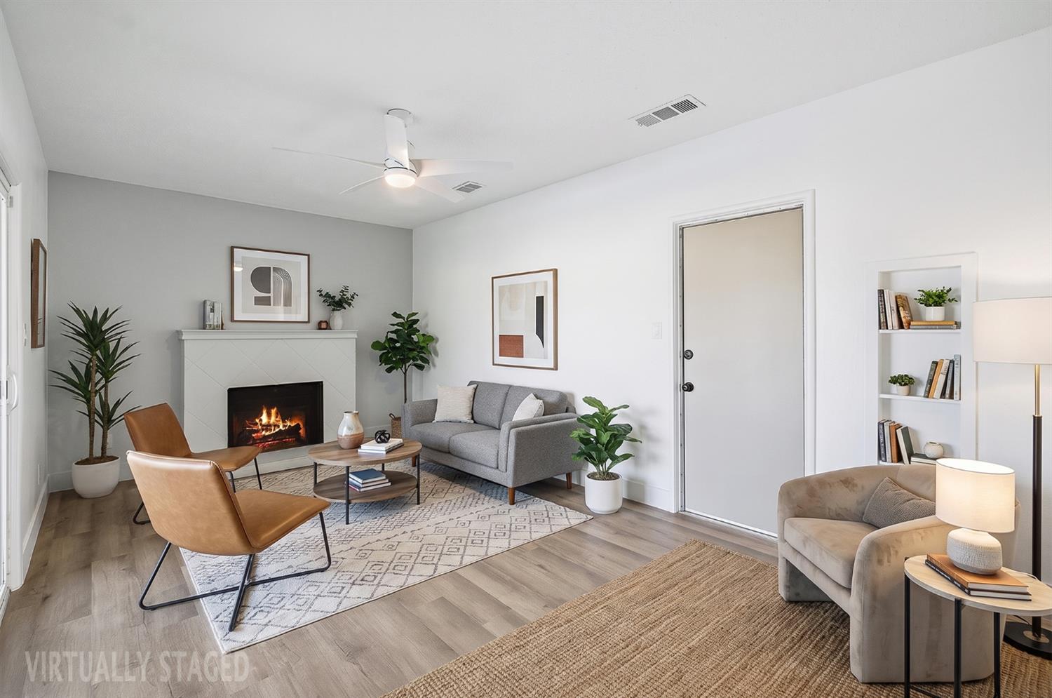 821 W Fairmont Ave, Clovis, CA 93612