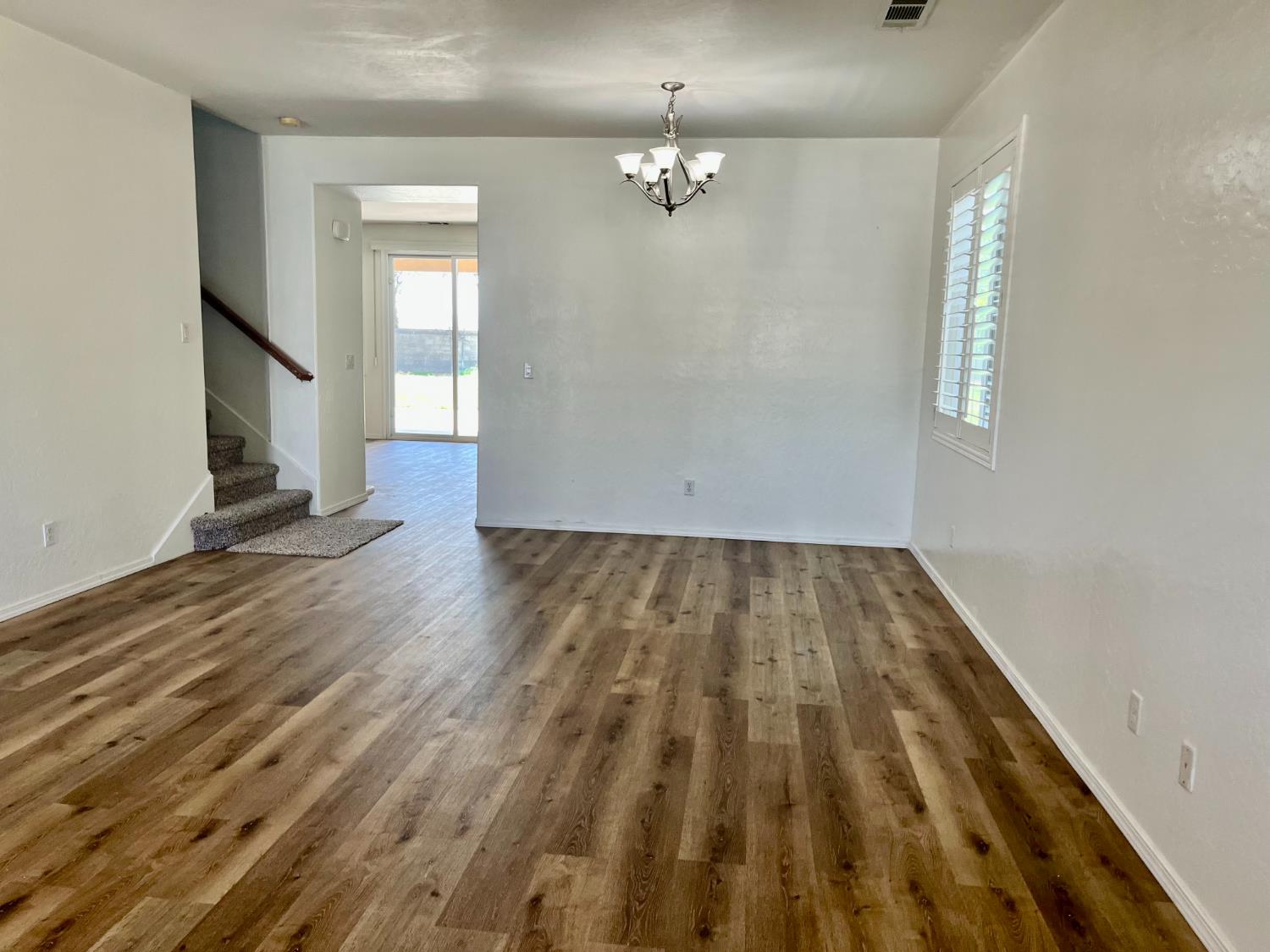 2392 S Playa, Fresno, CA 93727