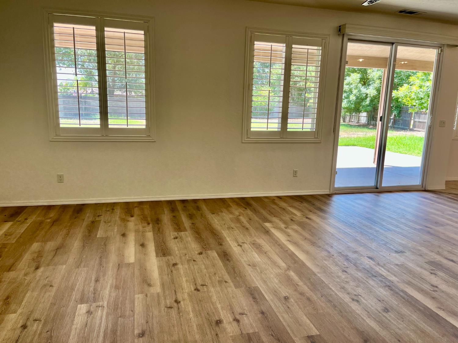 2392 S Playa, Fresno, CA 93727